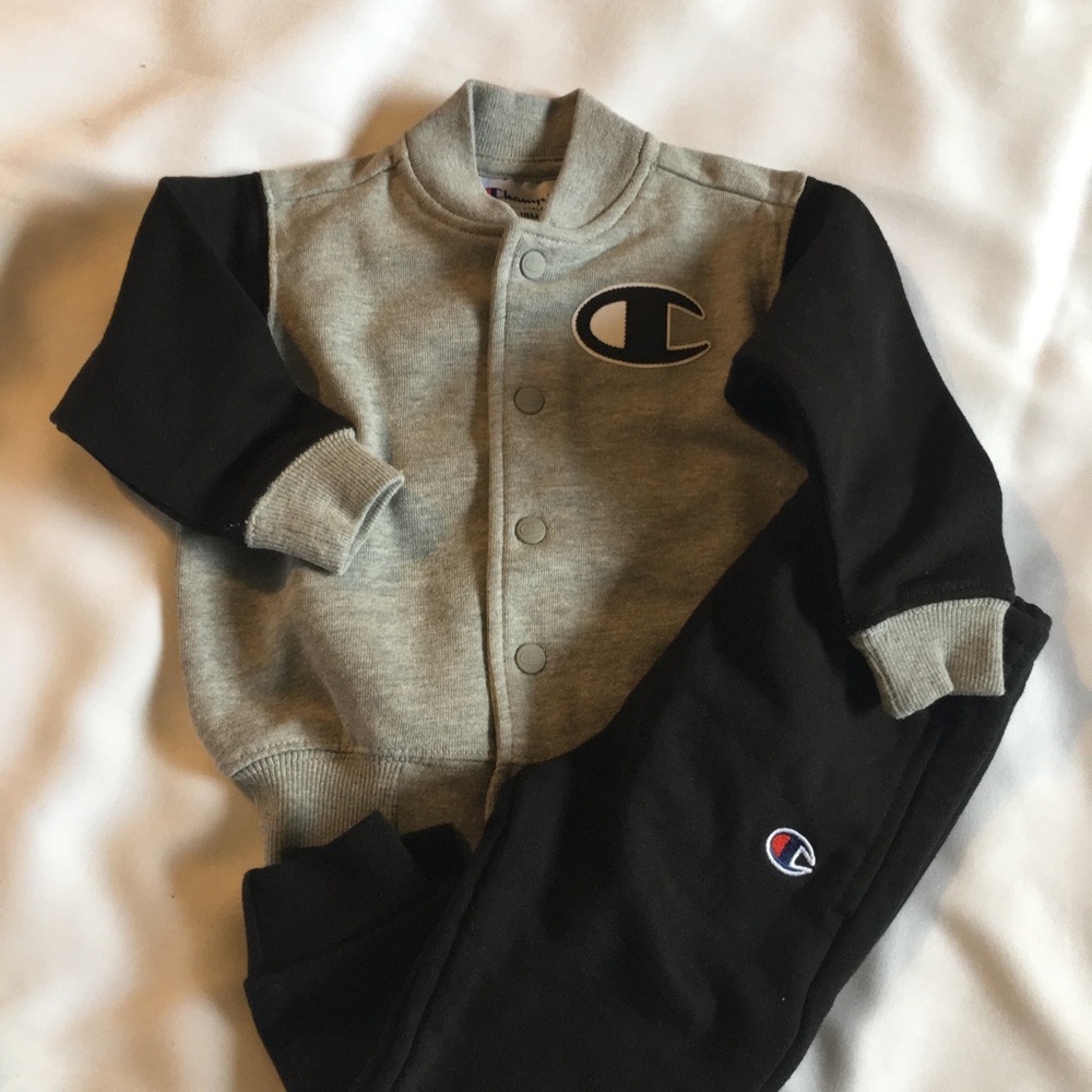 Champion jogger set new size 18M black and gray